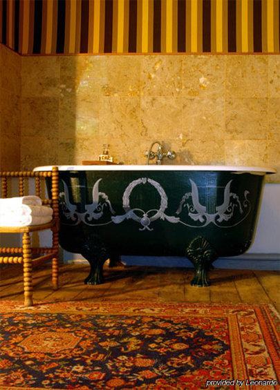 Château De Paterne 4*